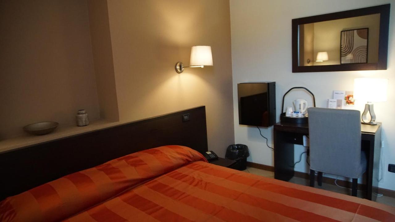 Hotel Del Corso Borgomanero Zewnętrze zdjęcie