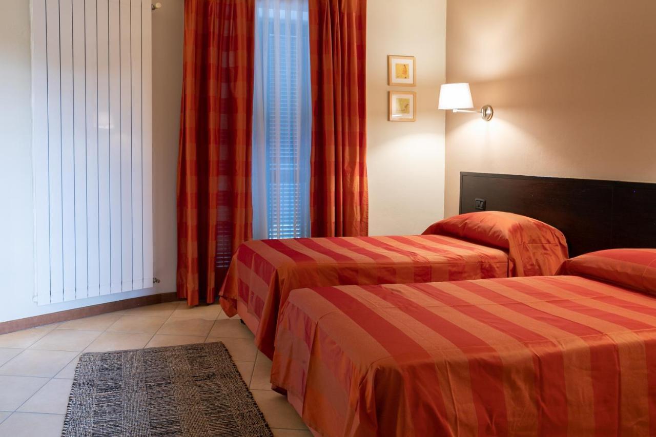 Hotel Del Corso Borgomanero Zewnętrze zdjęcie